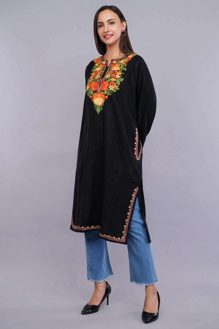 Black Pheran with Floral Poshkaar Design Aari Embroidery - Kashmiri Pheran