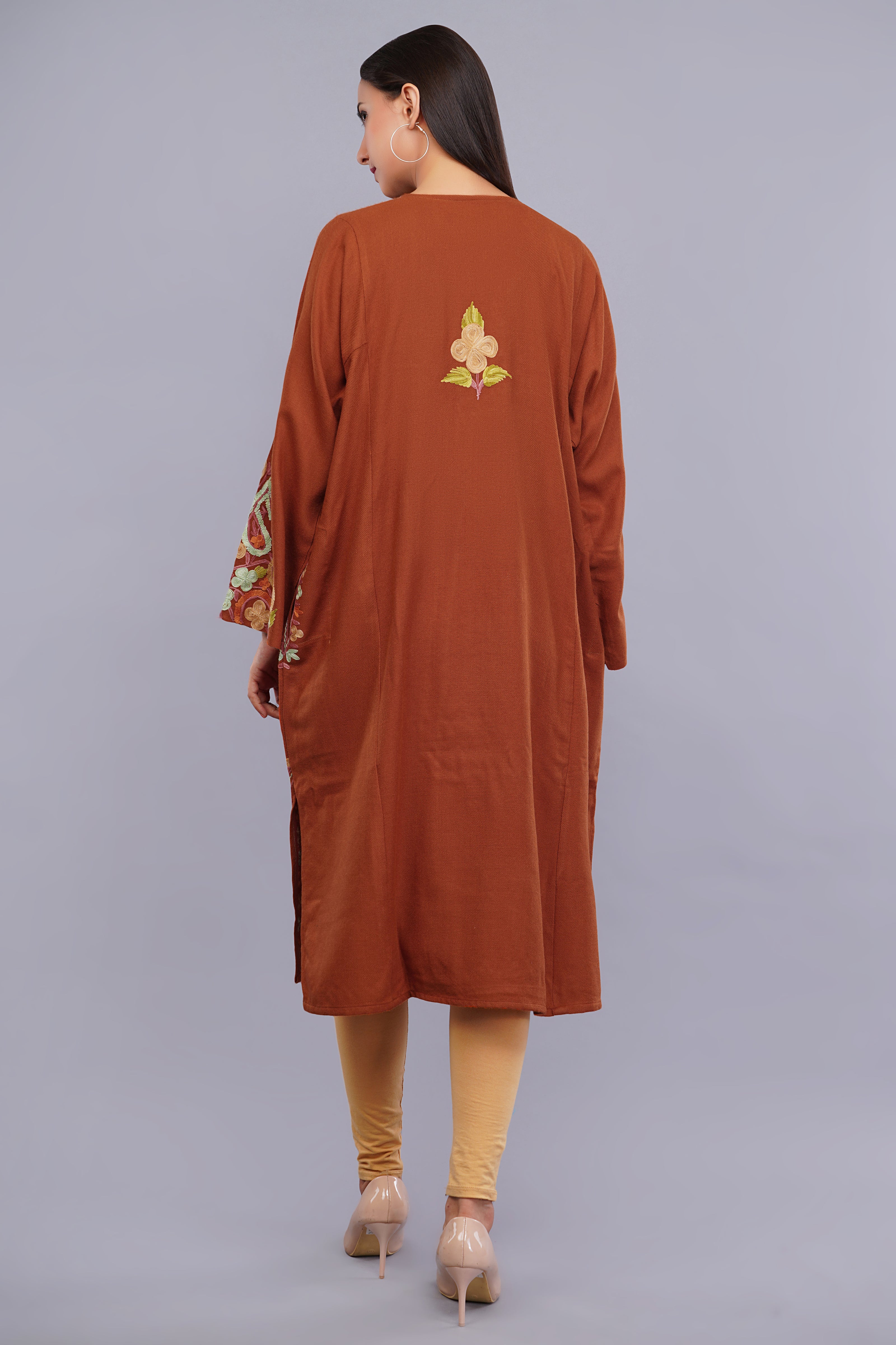 Elegant Rust Kashmiri Pheran with Exquisite Aari Embroidery and Paisley Details