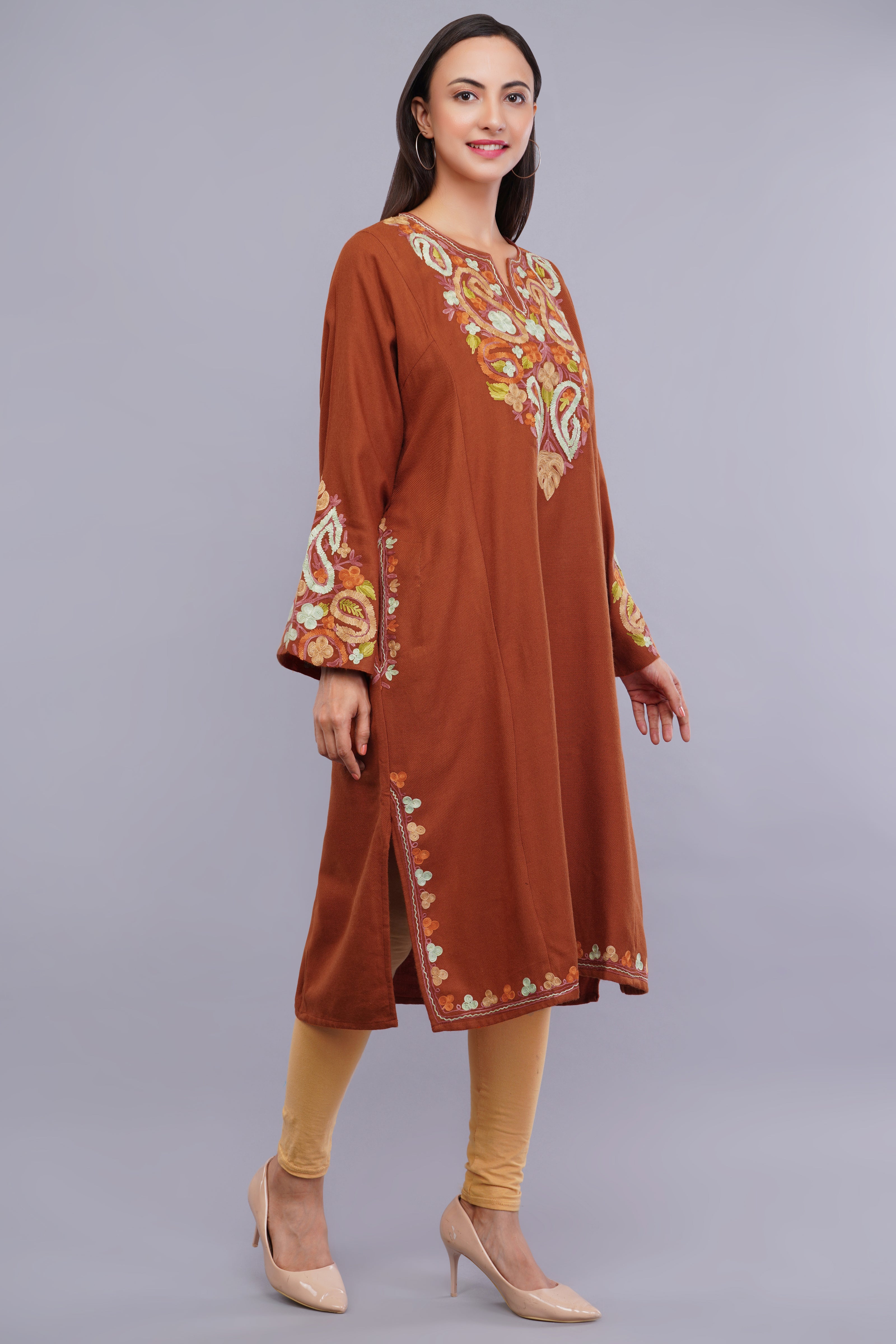 Elegant Rust Kashmiri Pheran with Exquisite Aari Embroidery and Paisley Details