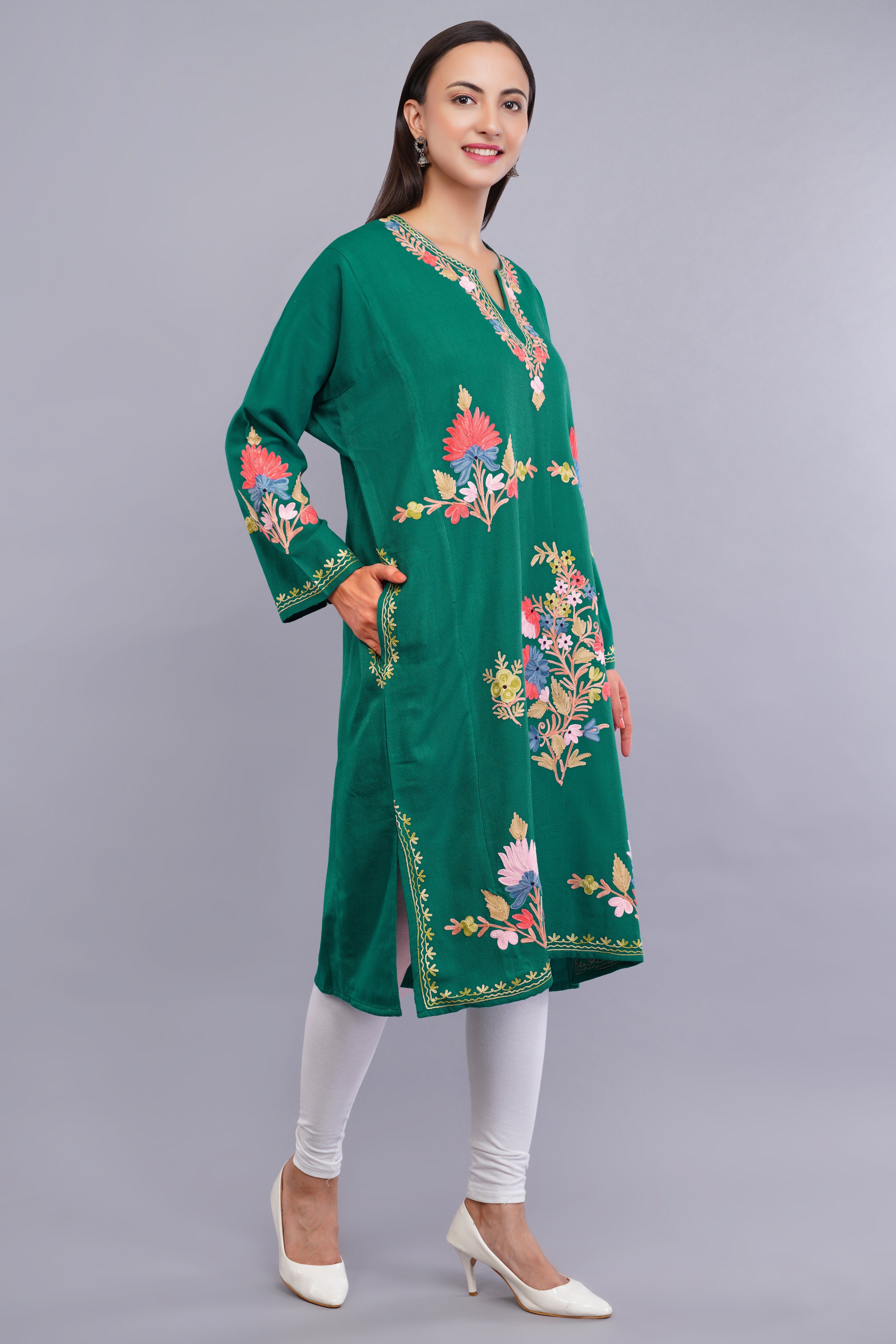 Teal Green Pheran with Classic Aari Embroidery and Elegant Sleeve Detailing
