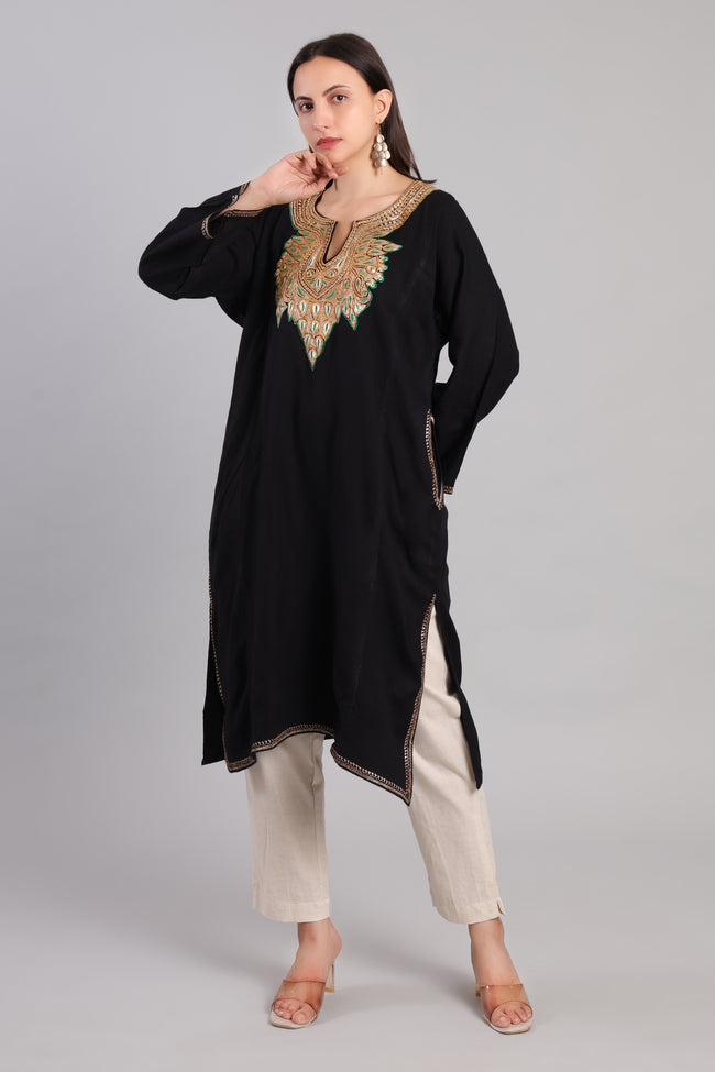 Naqsh-e-Khaas Kashmiri Vine Tilla Embroidered Pheran_Side