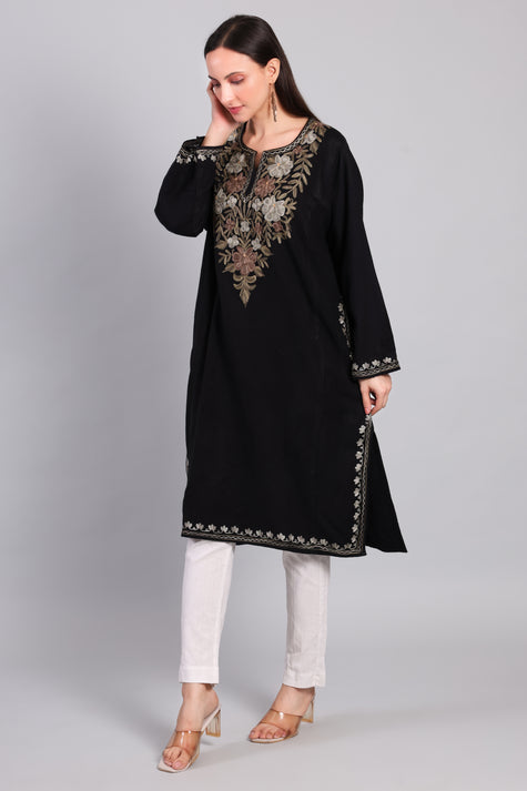 Naqsh-e-Siyah — Black Pheran with Beige and Ivory Aari Kashmiri Embroidery-Right