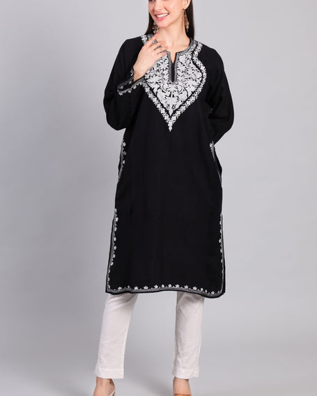 Naqsh-e-Siyah — Black Pheran with Silver Zari Kashmiri Embroidery-Front