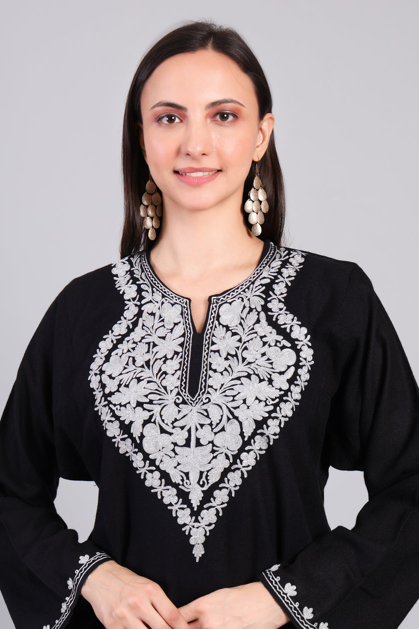 Naqsh-e-Siyah — Black Pheran with Silver Zari Kashmiri Embroidery-Zoom