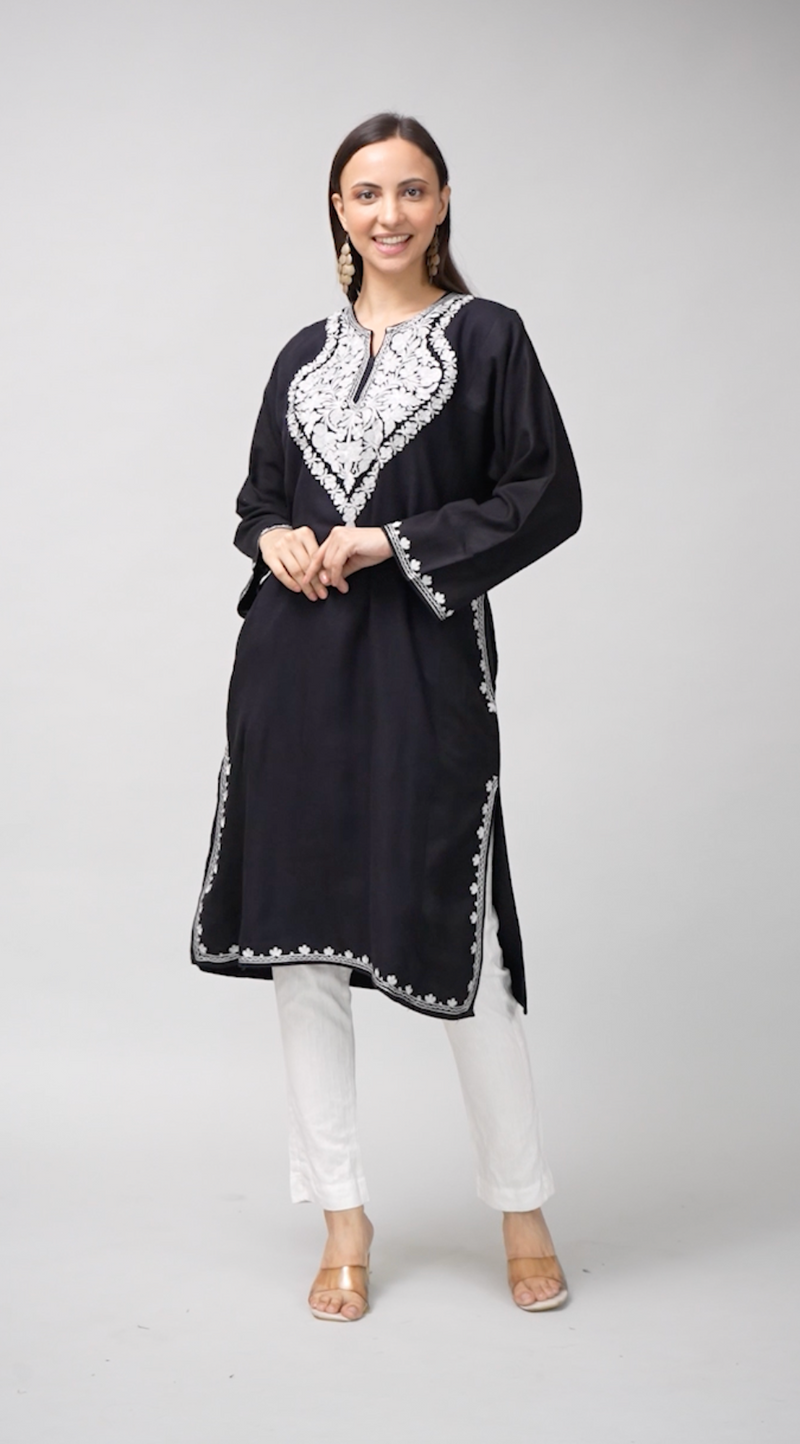 Naqsh-e-Siyah — Black Pheran with Silver Zari Kashmiri Embroidery-Video