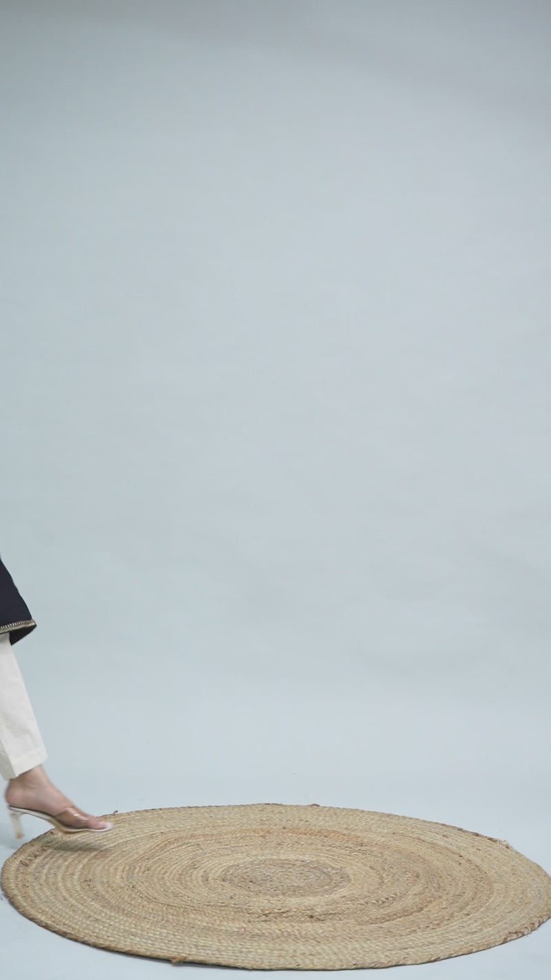 Naqsh-e-Khaas Kashmiri Vine Tilla Embroidered Pheran_back